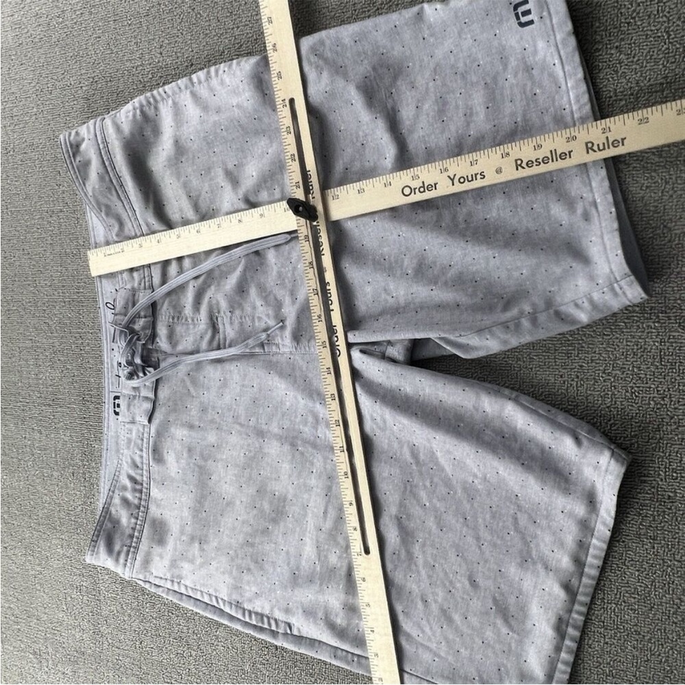 Travis Mathew Shorts Adult Size 38 Gray Golf Golfing Boardshorts Casual Men's